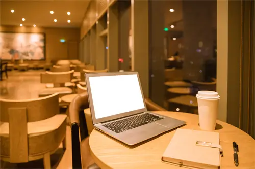 梁山旅游住哪里方便